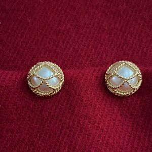 Vintage Joan Rivers Faux Pearl Twisted Rope Clip-on Earrings in Mint Condition